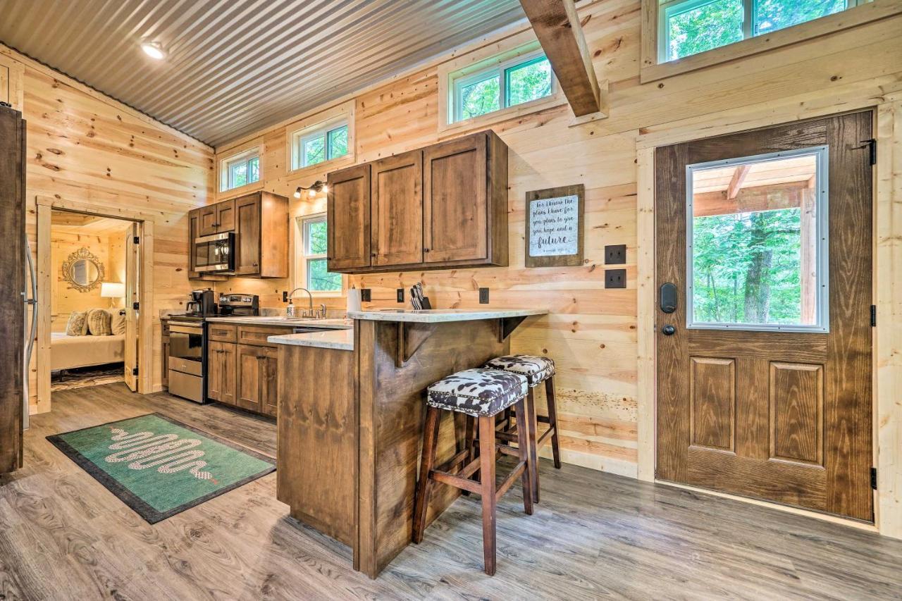 Stylish Cabin By Beavers Bend Hot Tub And Fire Pit Broken Bow Exteriör bild
