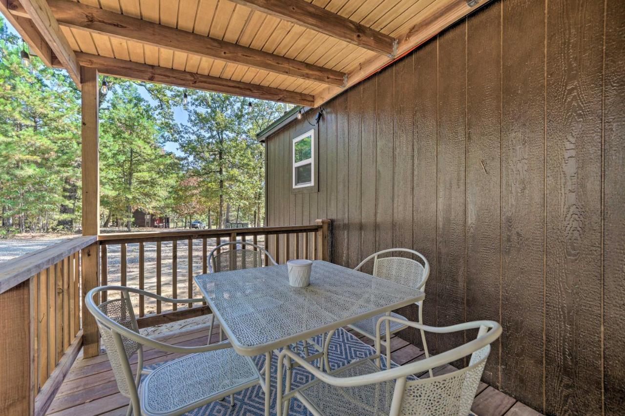Stylish Cabin By Beavers Bend Hot Tub And Fire Pit Broken Bow Exteriör bild